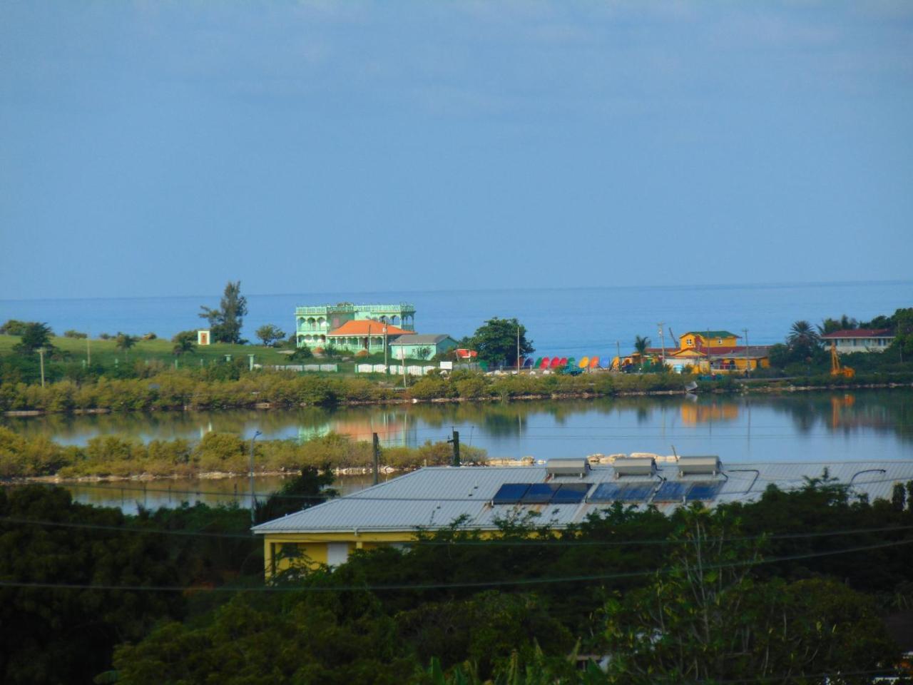 Antigua Seaview Aparthotel St. John's Buitenkant foto